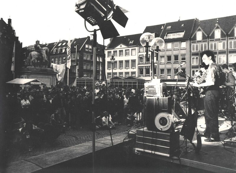 Datei:Kino bei Nacht 04.jpg